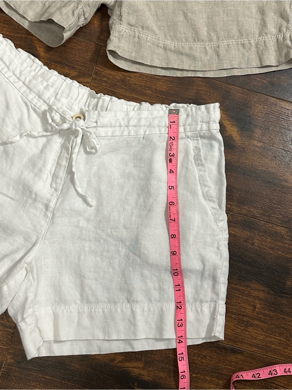 Tommy Bahama 100% Linen Shorts Bundle Size M ๐ด White + Beige - Picture 6 of 7
